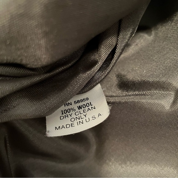 VTG Cropped Black Tweed Blazer 100% Wool Size 8 Lined Button Preppy Old Money - Picture 4 of 7